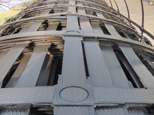 鎖扣式土工格柵技術原理